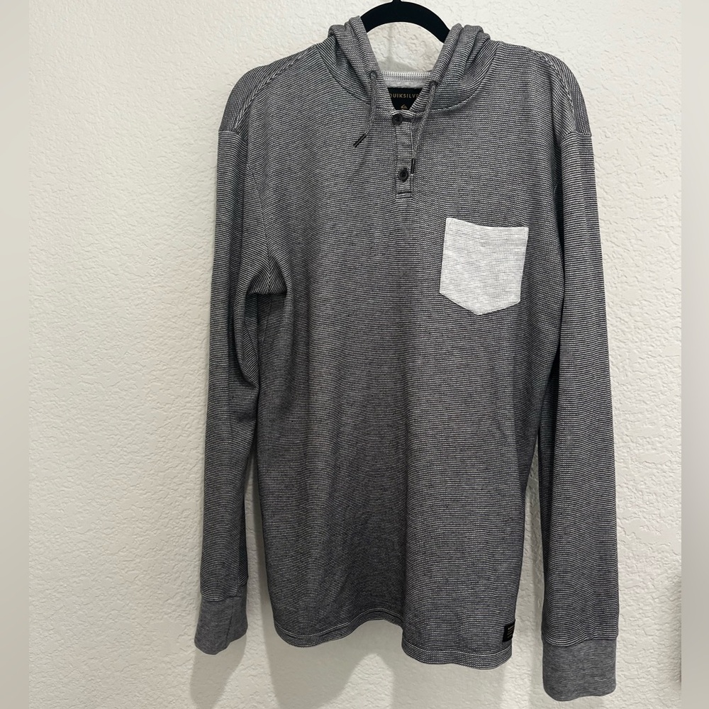 Quiksilver long sleeve hoodie - size medium